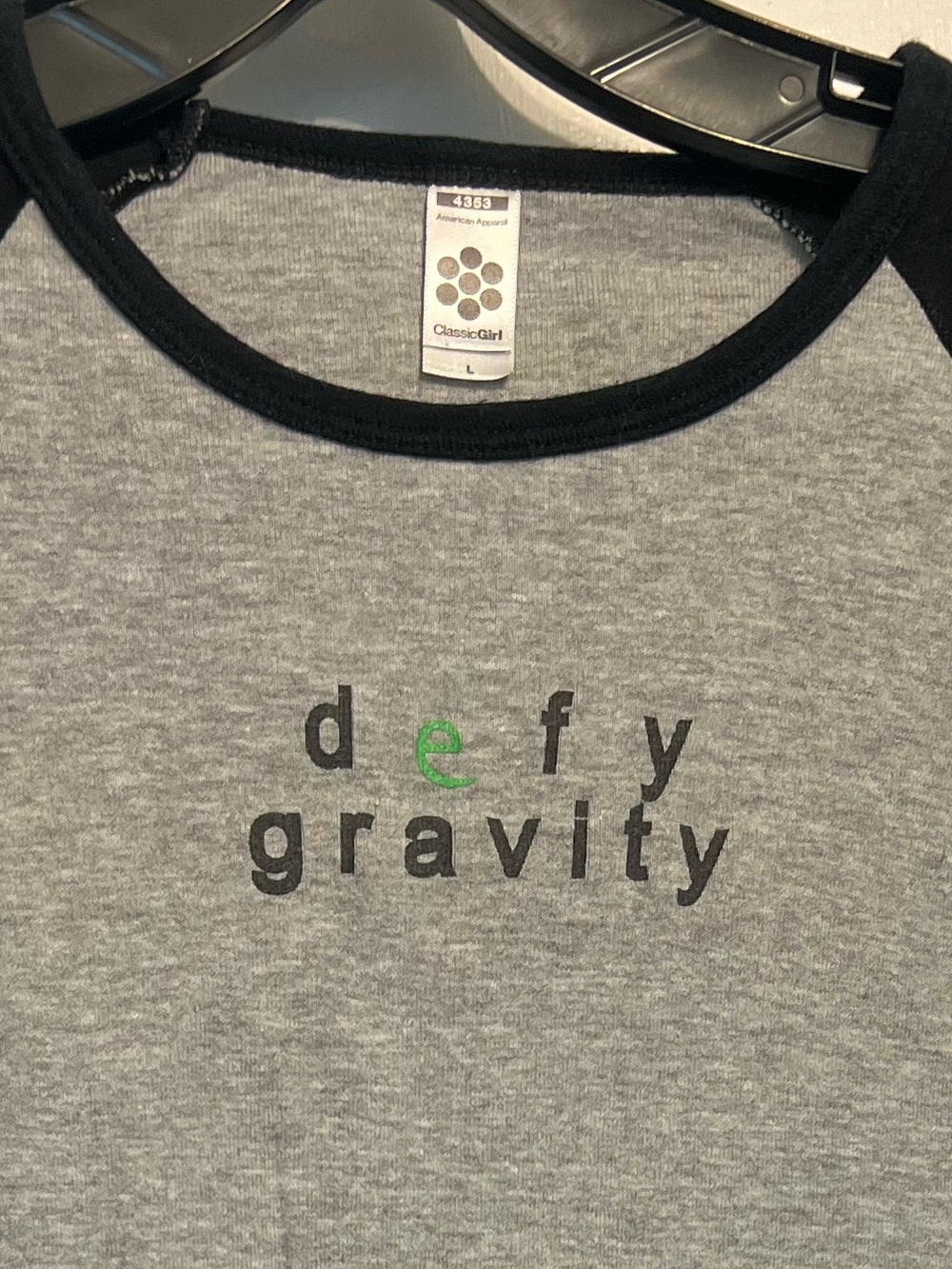 Wicked ‘Defy Gravity’ Womens/kids Raglan Baseball Tee - Gray & Black